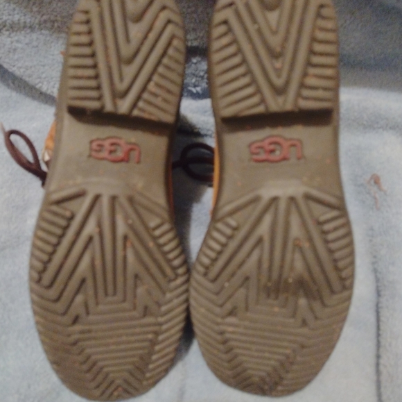 Ugg Boots - Picture 5 of 8